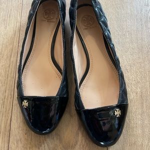 Tory Burch cap toe shoe